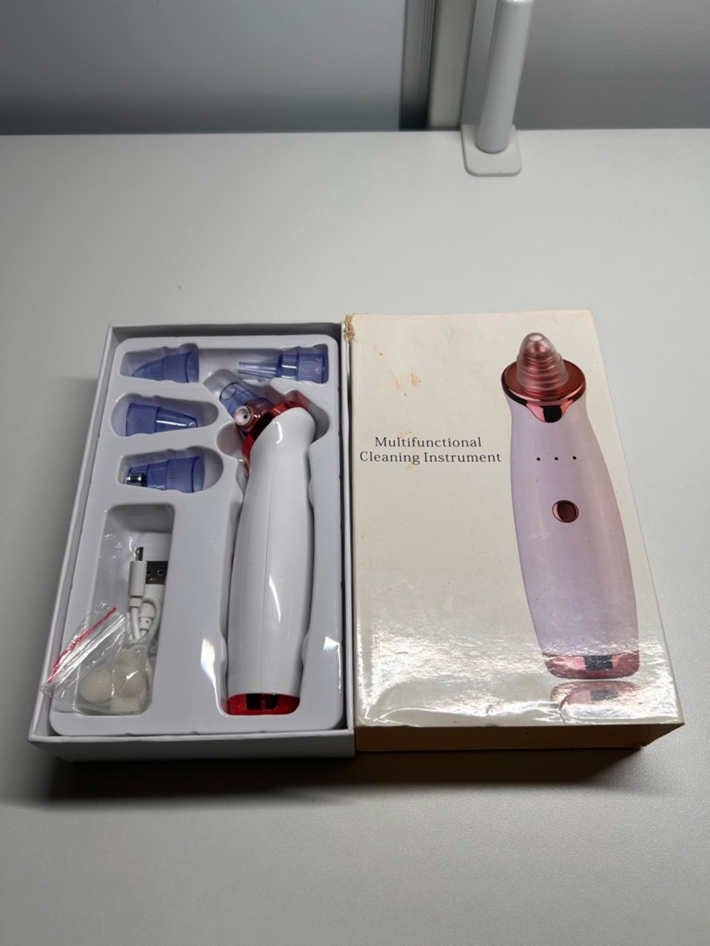 Multifunctional Facial Pore Vacuum - White & Rose Gold